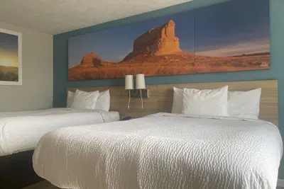 Photo 3 - Days Inn by Wyndham Warrensburg