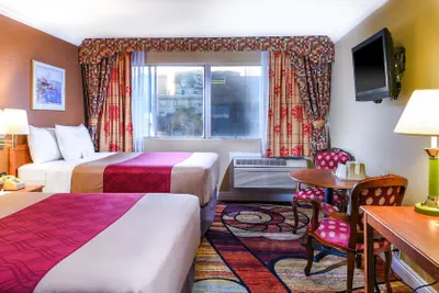 Photo 5 - Vagabond Inn Long Beach