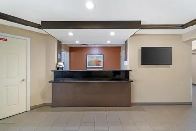 Photo 5 - Best Western Plus Twin View Inn & Suites