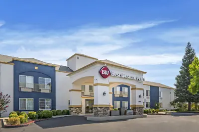 Photo 2 - Best Western Plus Twin View Inn & Suites