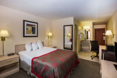 Photo 5 - Ramada by Wyndham Sioux Falls
