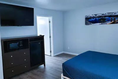 Photo 5 - Cerulean Hotel
