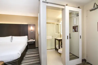 Photo 3 - Holiday Inn Express San Diego Downtown by IHG