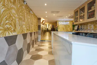 Photo 4 - Starlite Hotel