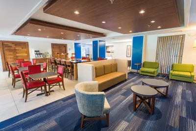 Photo 4 - Holiday Inn Express Hotel & Suites Wilmington-University Ctr by IHG