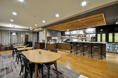 Photo 2 - Courtyard by Marriott Jacksonville Airport