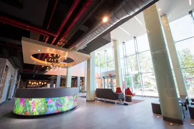 Photo 4 - Aloft by Marriott New York LaGuardia Airport