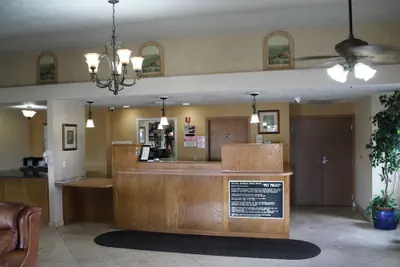 Photo 5 - Sunrise Inn Hotel