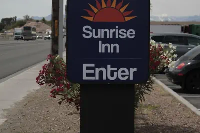 Photo 3 - Sunrise Inn Hotel