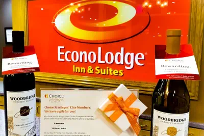 Photo 3 - Econo Lodge Inn & Suites Winnemucca