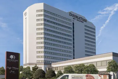 Photo 2 - DoubleTree by Hilton Fort Lee - George Washington Bridge