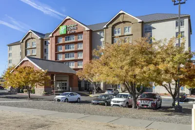 Photo 2 - Holiday Inn Express Hotel & Suites Albuquerque Midtown by IHG