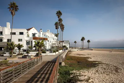 Photo 2 - Sandcastle Hotel on the Beach