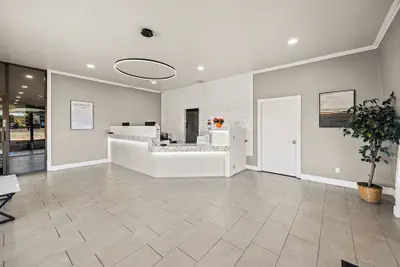 Photo 4 - Heritage Inn Express Roseville