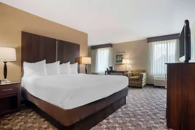 Photo 5 - Best Western Plus Oak Mountain Inn