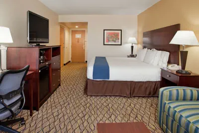Photo 4 - Holiday Inn Express Scottsdale North by IHG