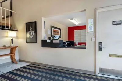 Photo 4 - MainStay Suites Indianapolis Northwest - College Park
