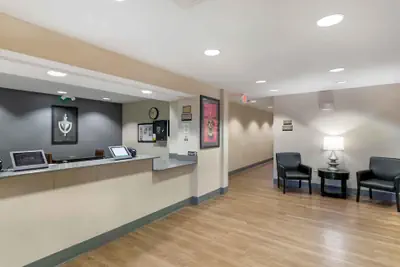Photo 3 - Extended Stay America Suites Kansas City Airport