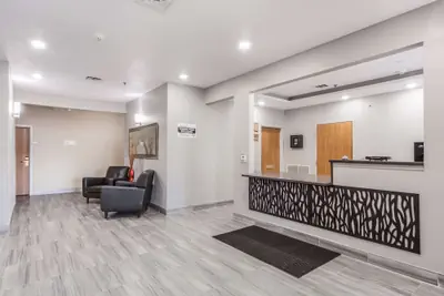 Photo 4 - Quality Inn & Suites Omaha Chalco