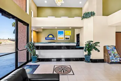 Photo 4 - Days Inn by Wyndham Tucson Airport