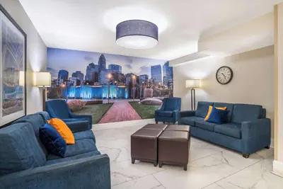 Photo 4 - Comfort Inn Charlotte Airport Uptown