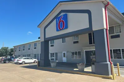 Photo 2 - Motel 6 Tulsa, OK - Airport
