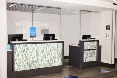 Photo 3 - Hampton Inn & Suites Seattle-Downtown