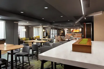 Photo 3 - Courtyard by Marriott Tulsa Central