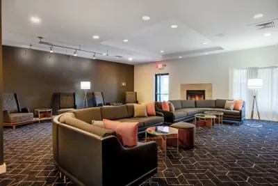 Photo 4 - Courtyard by Marriott Columbus Airport