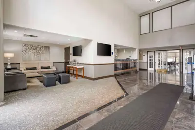 Photo 4 - Best Western Suites