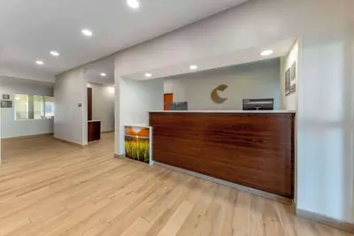 Photo 3 - Comfort Inn & Suites Oklahoma City North - Quail Springs