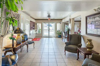 Photo 5 - Econo Lodge San Antonio South