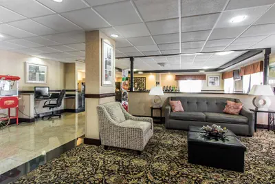 Photo 4 - Quality Inn & Suites Memphis East