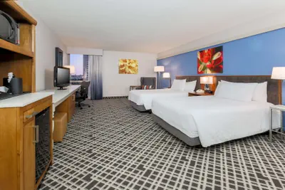 Photo 2 - Hilton Garden Inn Dallas/Market Center