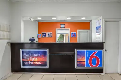 Photo 3 - Motel 6 Americus, GA