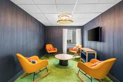 Photo 3 - Spark by Hilton Alpharetta Roswell