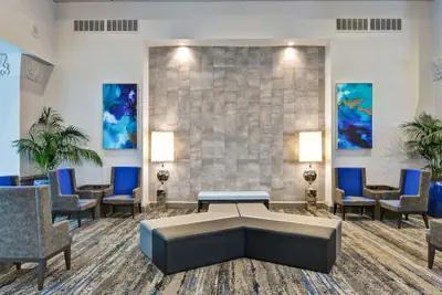 Photo 5 - Embassy Suites by Hilton Miami International Airport