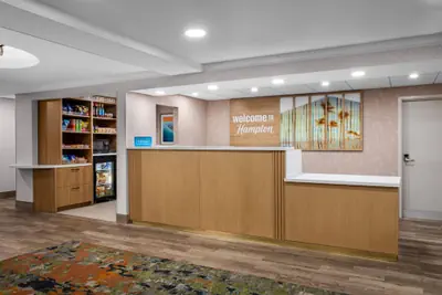 Photo 4 - Hampton Inn Miami-Airport West