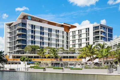 Photo 2 - The Gates Hotel South Beach