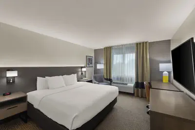 Photo 2 - Comfort Inn & Suites Austin North Loop
