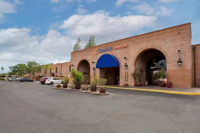 Photo 2 - Comfort Suites Tucson near Sabino Canyon