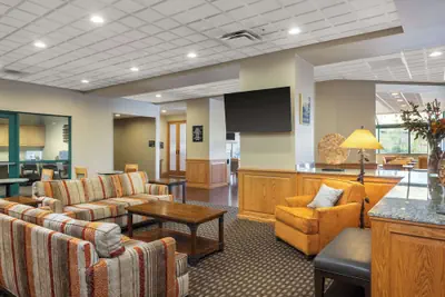 Photo 4 - Hampton Inn Kalispell