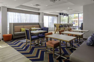 Photo 4 - Hampton Inn Sarasota - I-75 Bee Ridge