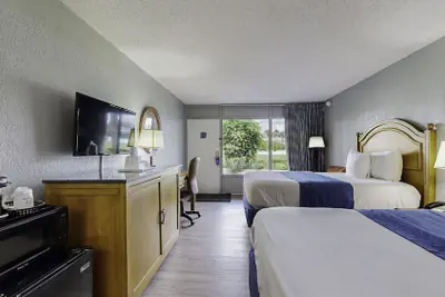 Photo 5 - Days Inn by Wyndham Orlando Downtown