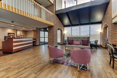 Photo 3 - Drury Inn & Suites Poplar Bluff
