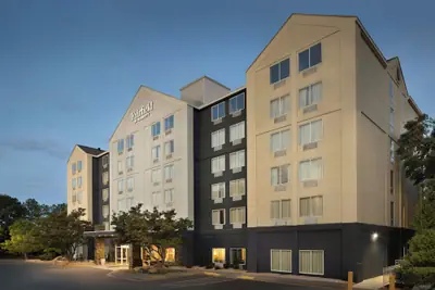 Photo 2 - Fairfield Inn & Suites by Marriott Atlanta Vinings/Galleria