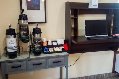 Photo 3 - Quality Inn San Diego I-5 Naval Base