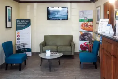 Photo 5 - Quality Inn San Diego I-5 Naval Base