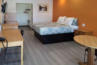 Photo 5 - Rodeway Inn Alameda-Oakland