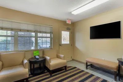Photo 3 - Extended Stay America Select Suites Nashville Airport